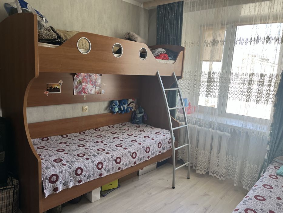 Продам 2 ярусную кровать