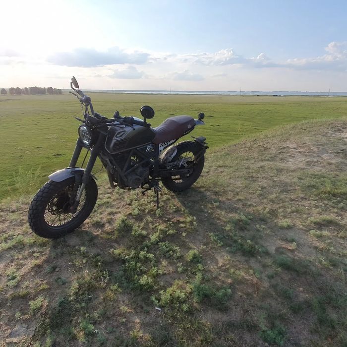 Minsk scrambler 250
