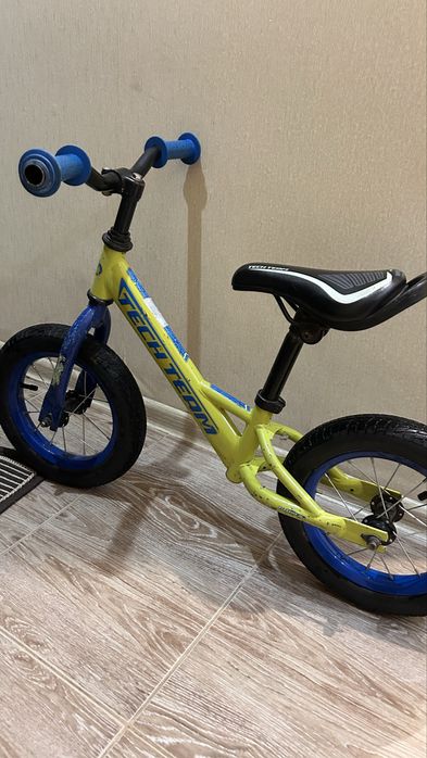 Беговел tech team на  2-6 лет