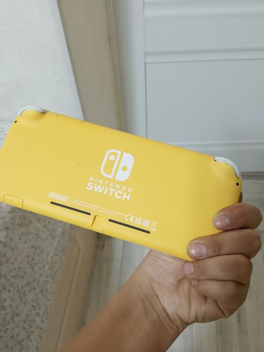 Nintendo свич лайт