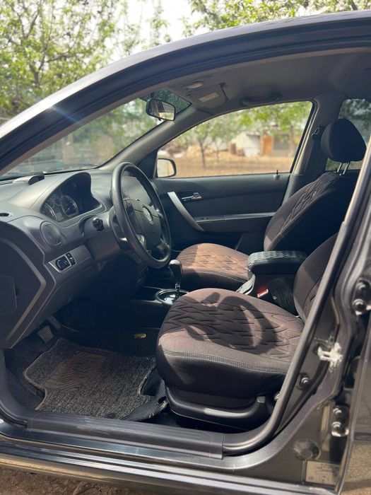 нексия 3 сотилади