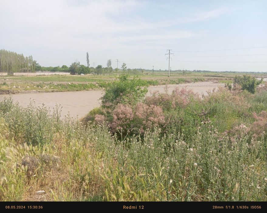 Uy sotiladi 40 sotix 2 200