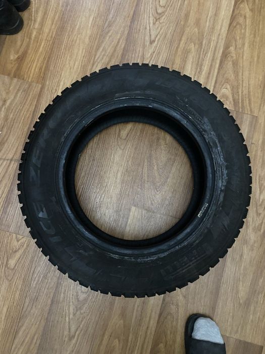Pirelli 195/65/15 летние и зимние шипованные, 2 комплекта
