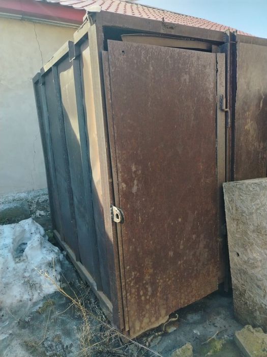 Контейнер. Б/У В Хорошем сост.