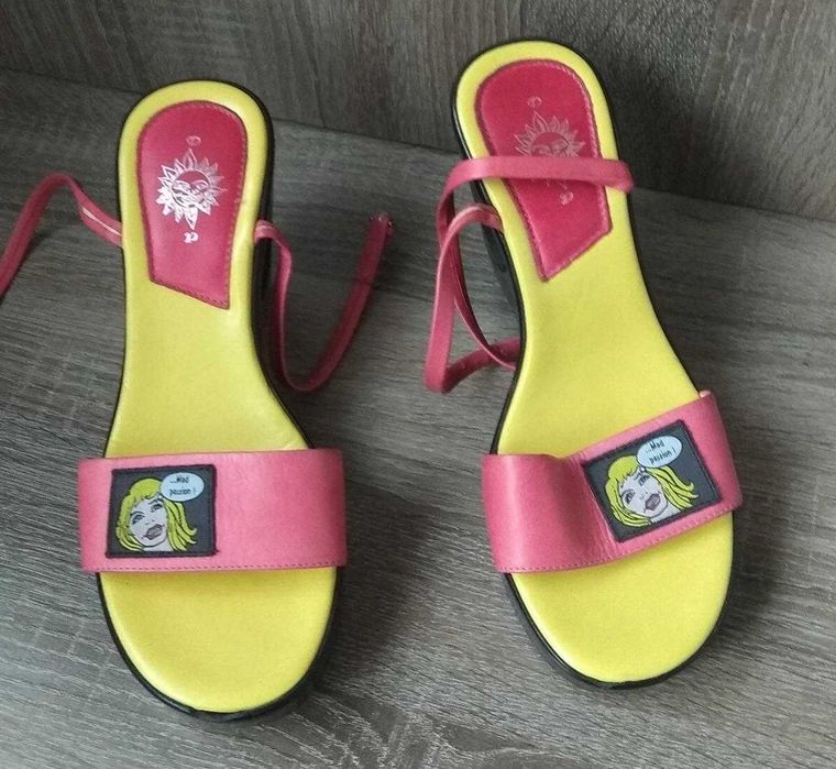 Продам босоножки женские