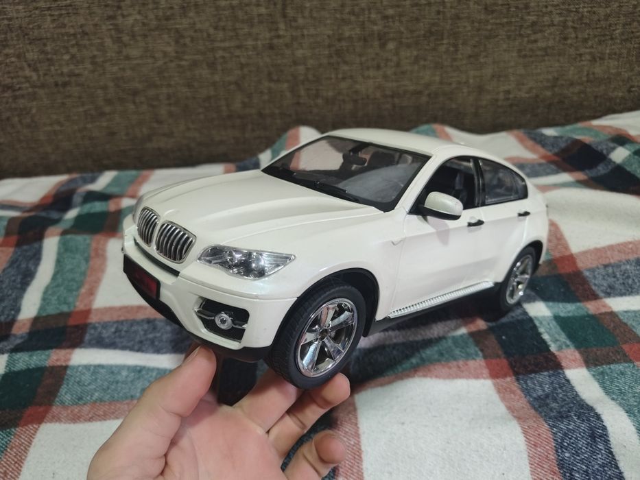 Машинка детская радиоуправляемая