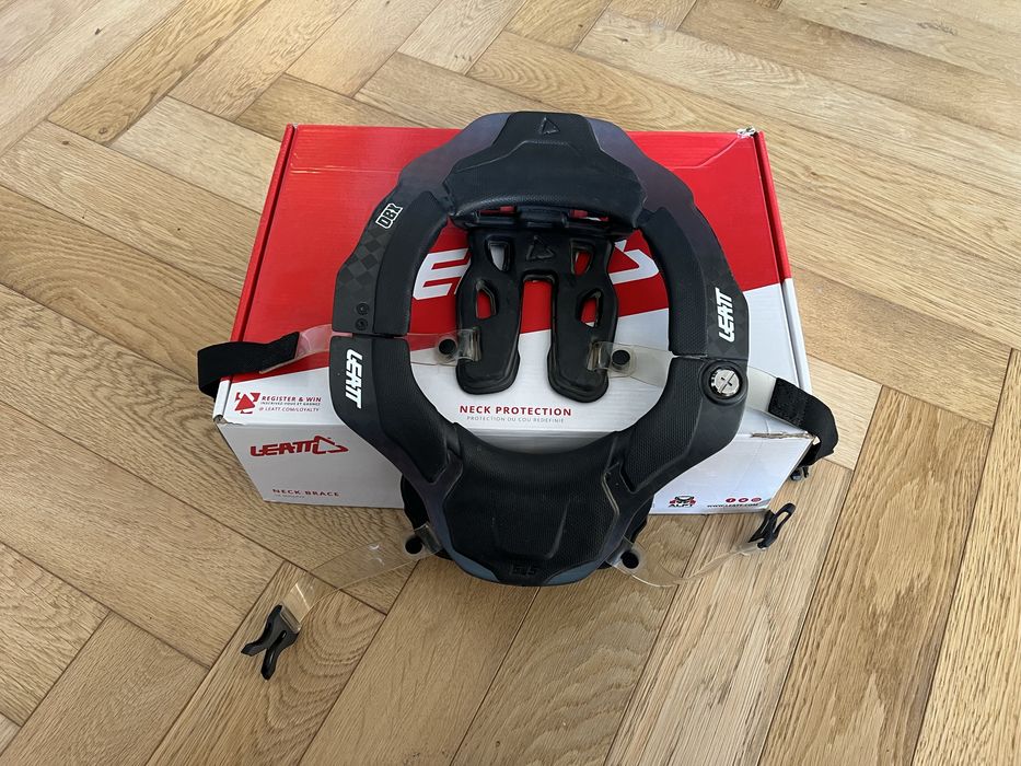 Neck Brace Leatt DBX 6.5 CARBON - Protectie gat Enduro Rally Motocross