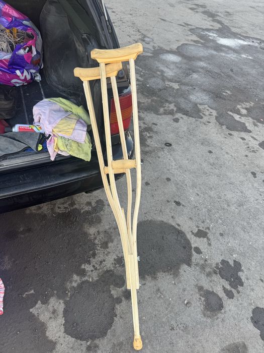 Костыли новые ,не пользовались не разу