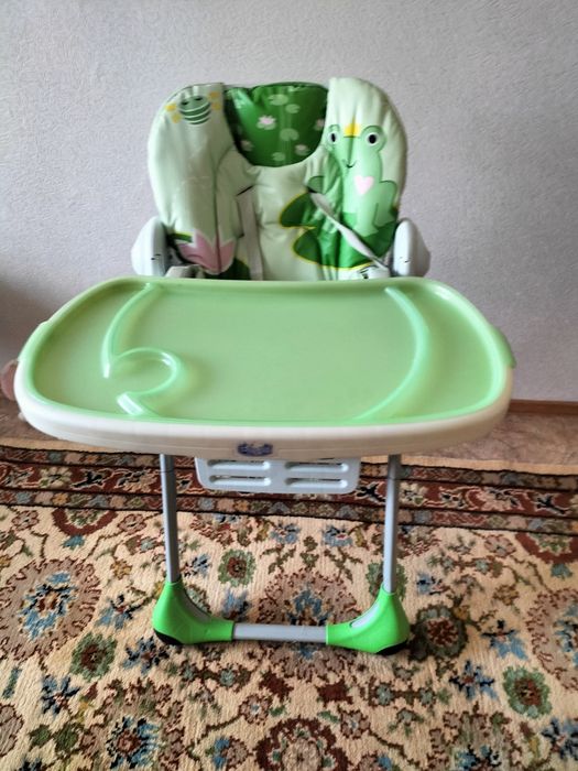 Детский стульчик для кормления