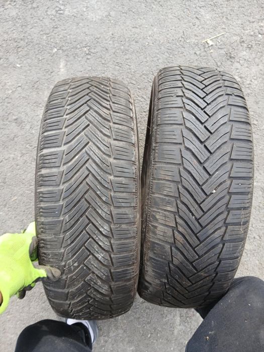 Vând 2 anvelope Michelin 195 65 15 M+S