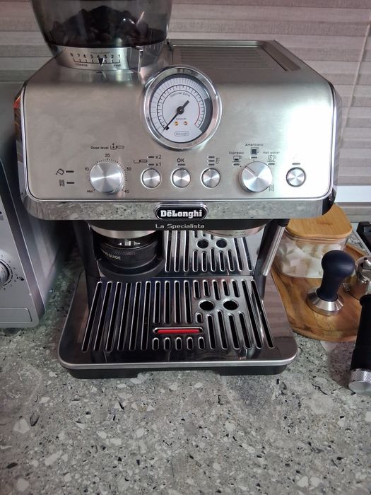 Expresor cafea delonghi specialista