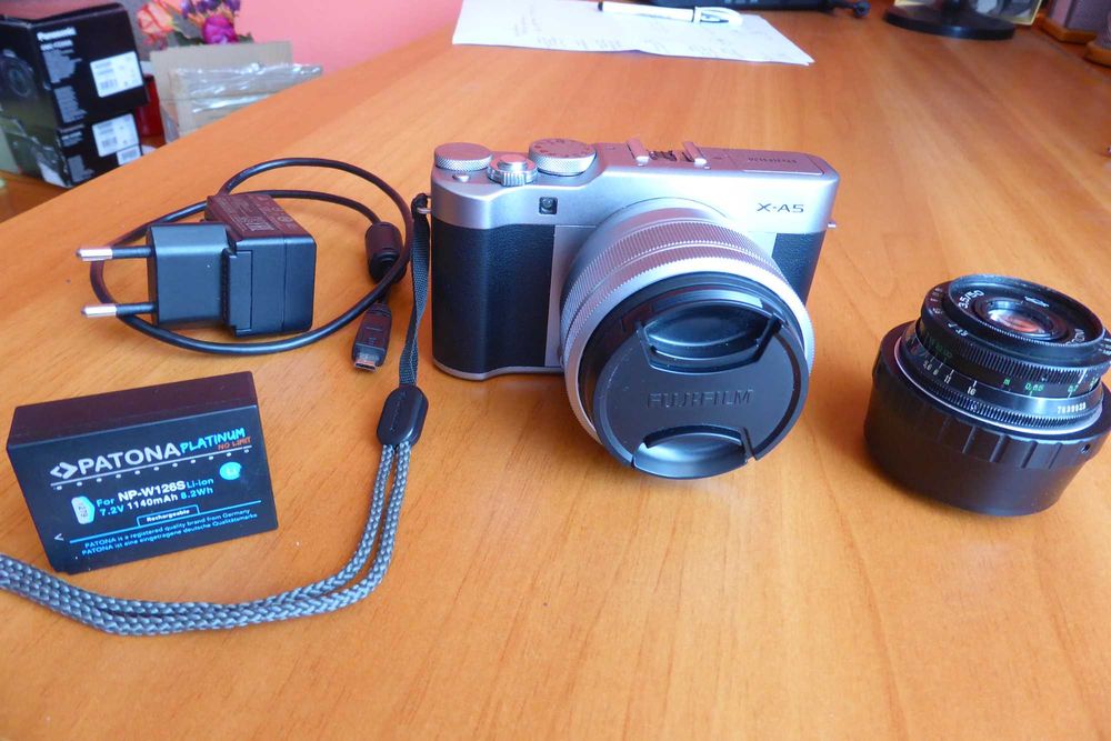 Fujifilm X-A5 + obiectiv XC 15-45mm, f 3,5