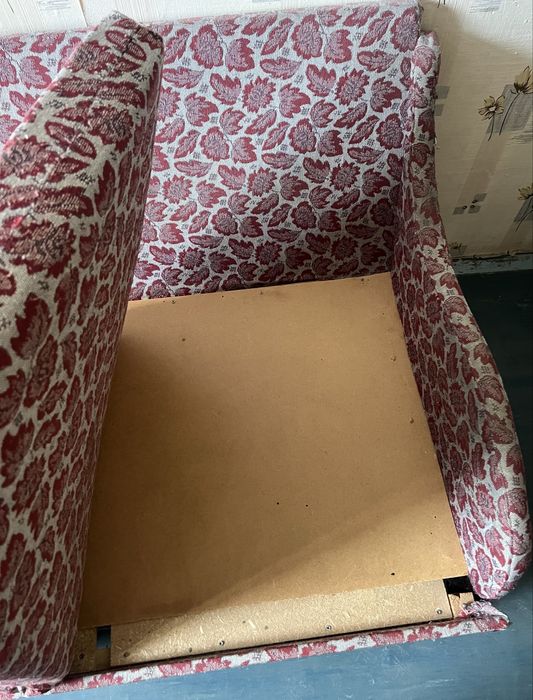 Продам диван 3.000 тг Самовывоз