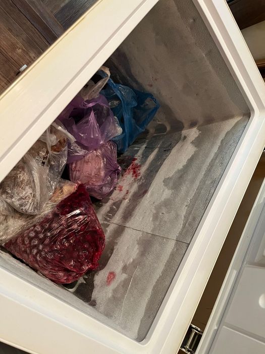 Продам морозильник