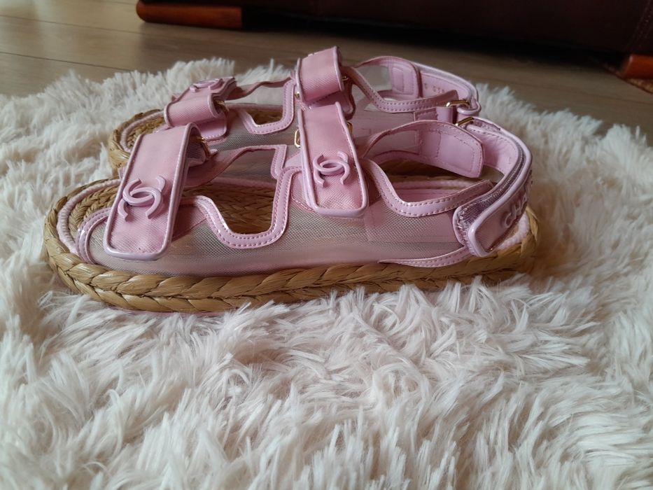 Chanel сандали нови