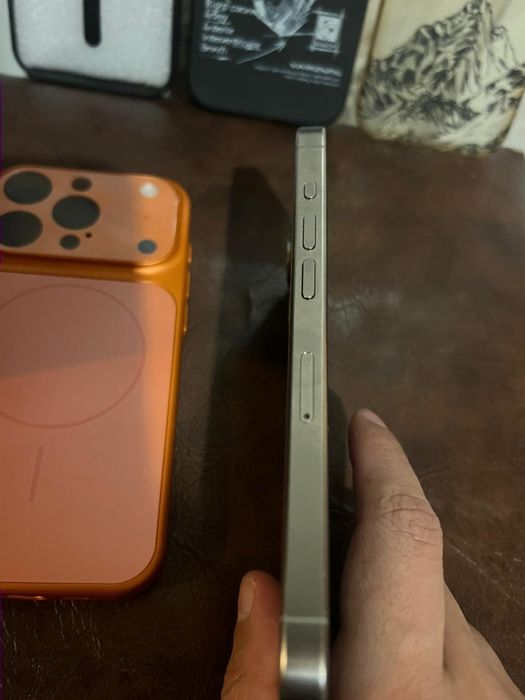 Iphone 15 pro vand /schimb