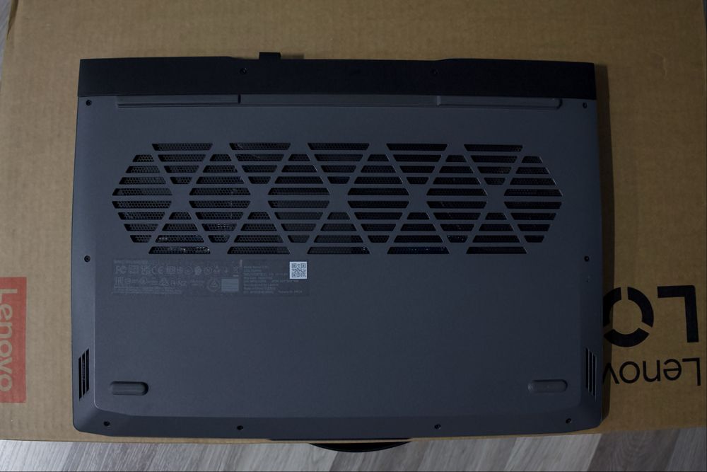 Геймърски лаптоп Lenovo LOQ