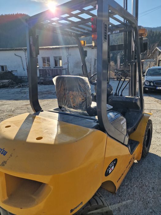 Мотокар камацу FD30