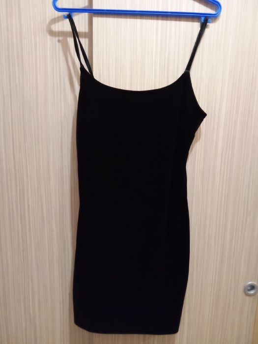 Къса дамска черна рокля, кадифе, S-M