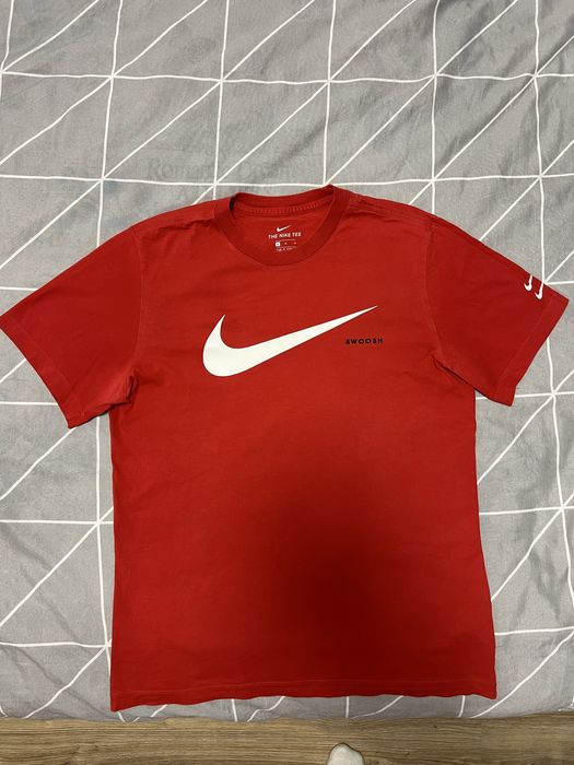 Мъжка тениска Nike Swoosh