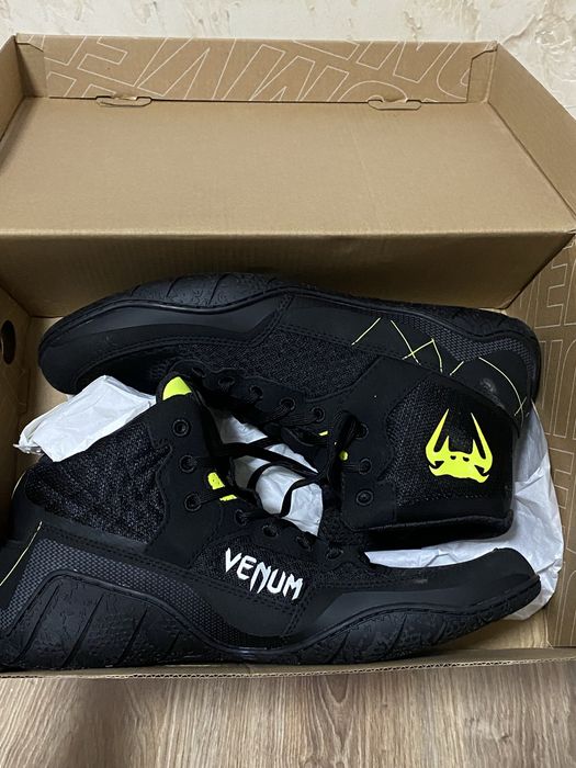 Venum Training Camp 4.0 новые
