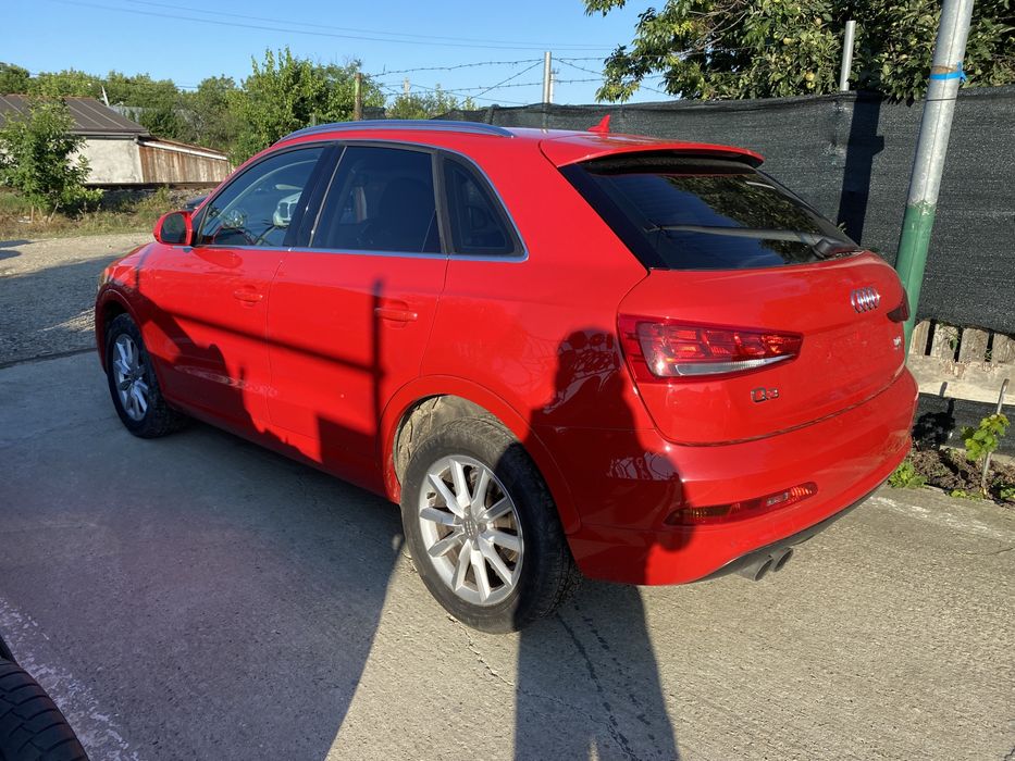 Stop stânga Audi Q3 2014