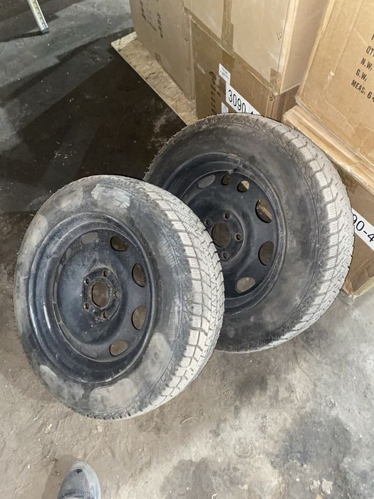 Резина с дисками 185 65 R15.