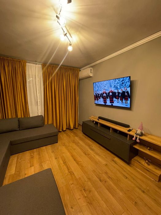 Apartament 4 camere, etaj 4/4, Malu roșu