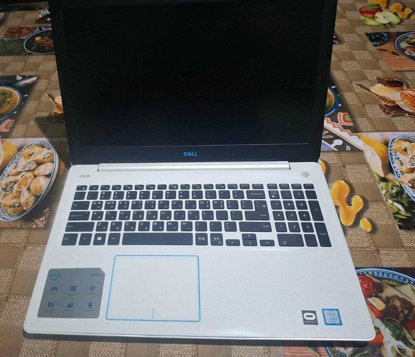 Dell G3 Gaming Noutbuk i7 / 8GB RAM / 256GB SSD + 1TB HDD  Holati norm