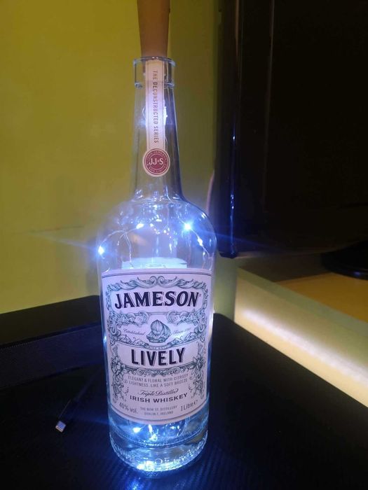 Светещи бутилки за бар, кафе и хотел