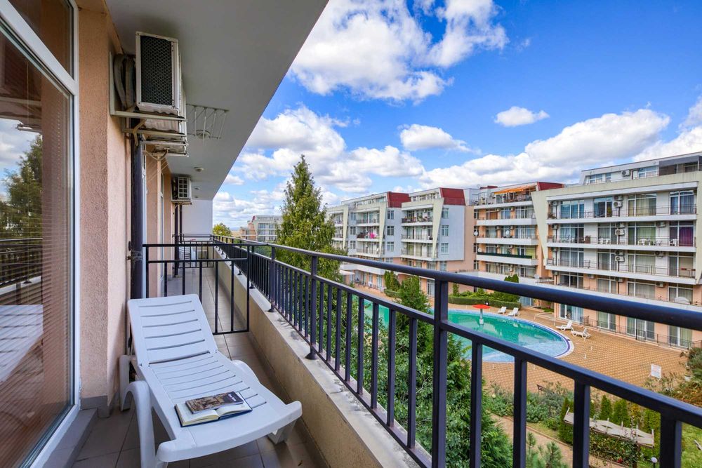 ТОП / Хубав двустаен в централната част на Слънчев бряг, Гранд Камелия