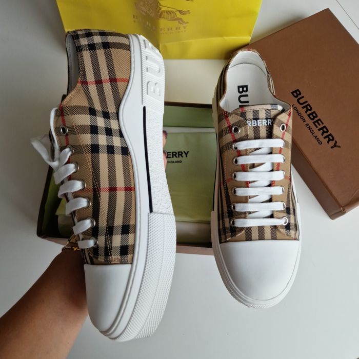 Burberry кецове размер 44 обувки маратонки сникърси Бърбъри