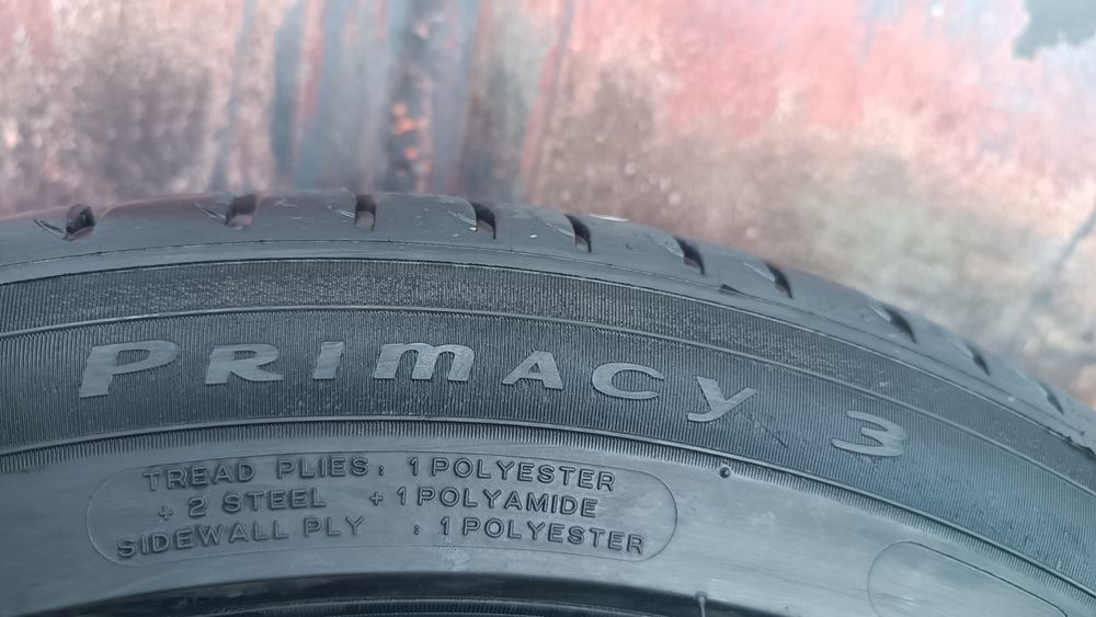 235/45/17 Michelin