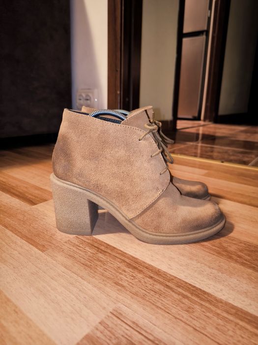 Botine Bata piele naturala intoarsa 38