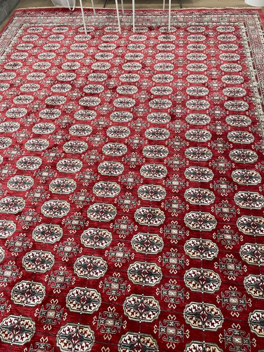 Ковёр в отличном состоянии