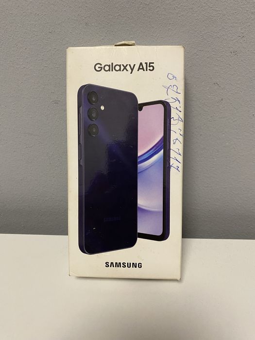 Samsung A15 / 4Gb / 128Gb / Display fisurat ( nu afectaza cu nimic )