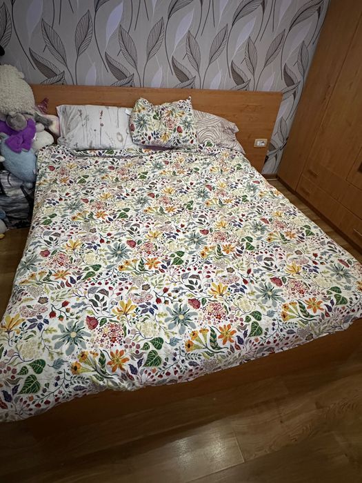 Vând mobilier dormitor complet