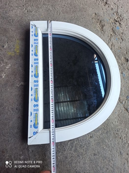 Окно форточка арка