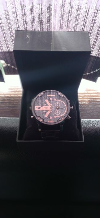 Продается Часы Disel 3 bar