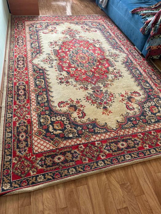 Продам ковер натуральный шелк