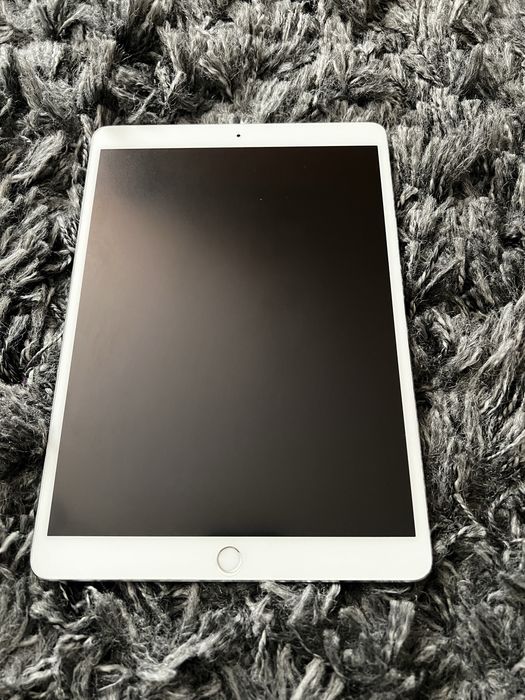 Vând iPad Pro 10.5 inch (2017), 512GB, varianta WiFi