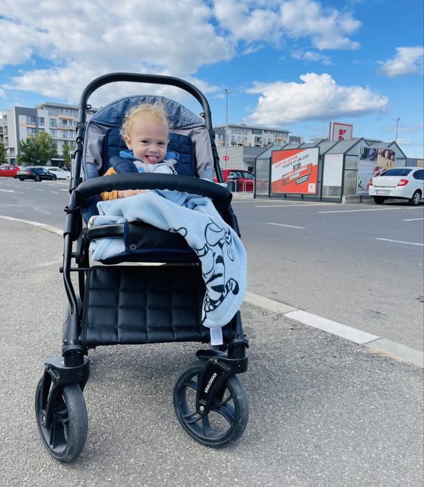 Carucior 3 in 1 Dark Blue Landou,scaun auto si partea sport  800  RON