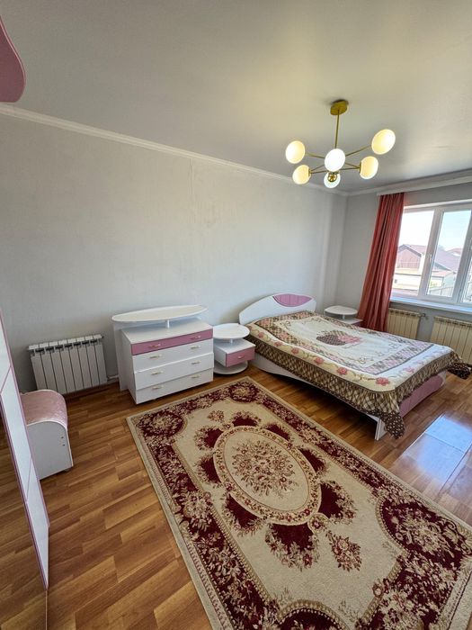 Продам двух этажный коттедж