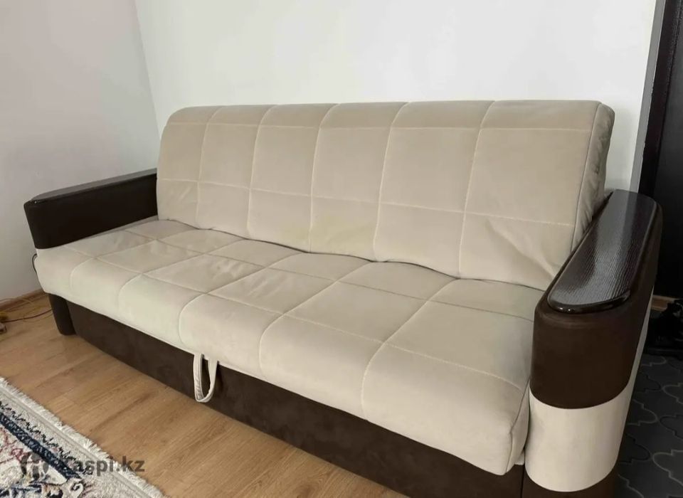 Срочно продам диван отличного качества