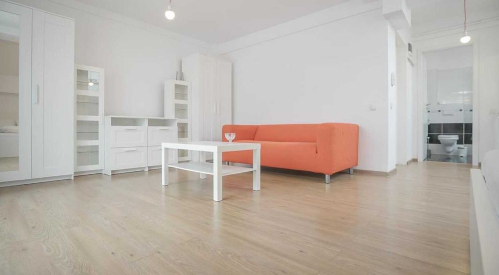 Inchiriez studio central, strada Traian 21, constructie 2016