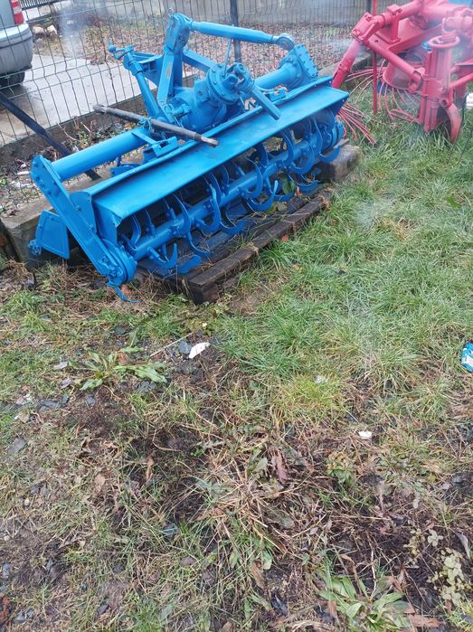 Vând freza în stare buna