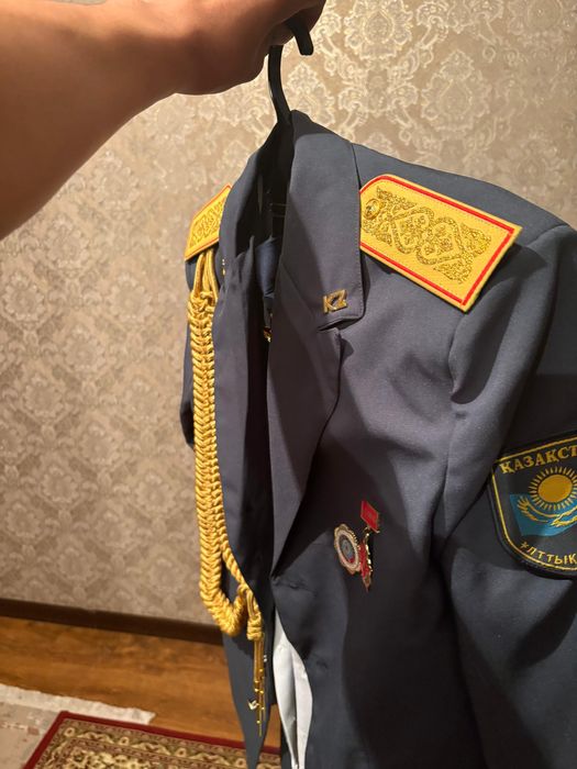 Парадная.  Форма