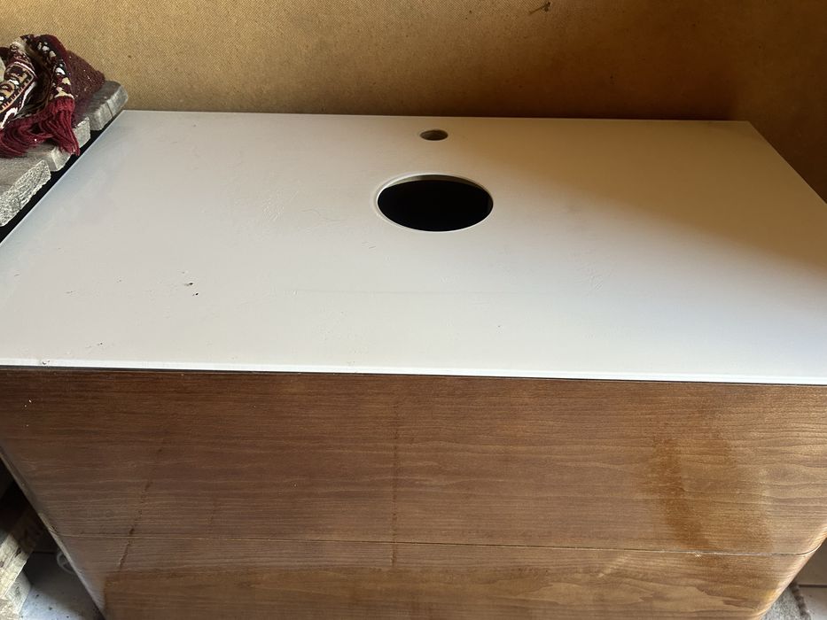 Продам тумбу. Навесная