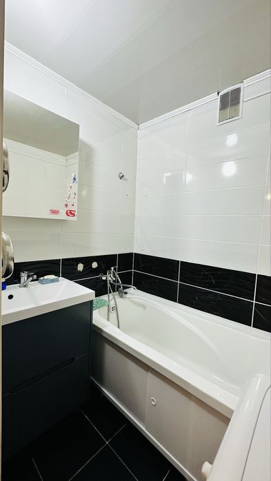 Продам 2 комн/кв в центре города