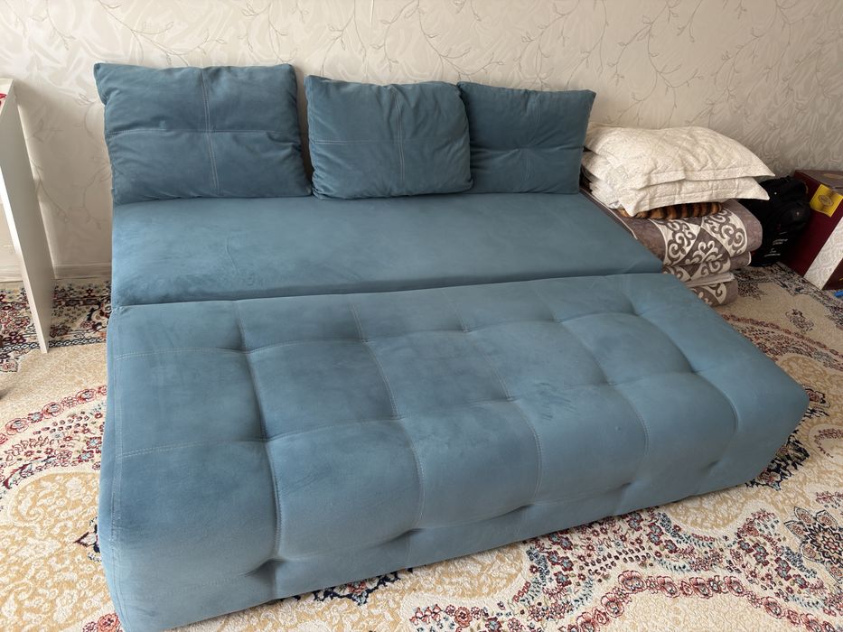 Продаётся диван в хорошем состоянии.